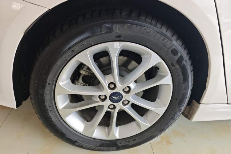 Used Ford Mondeo 2020 EcoBoost 180 Stylish Model Right Rear Wheel Hub