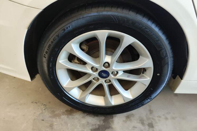 Used Ford Mondeo 2020 EcoBoost 180 Stylish Model Right Rear Wheel Hub
