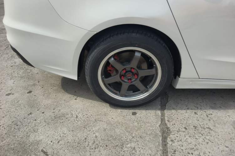 Used Ford Mondeo 2020 EcoBoost 180 Stylish Model Right Rear Wheel Hub