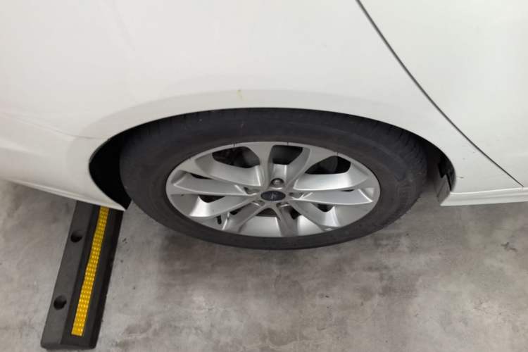 Used Ford Mondeo 2020 EcoBoost 180 Stylish Model Right Rear Wheel Hub