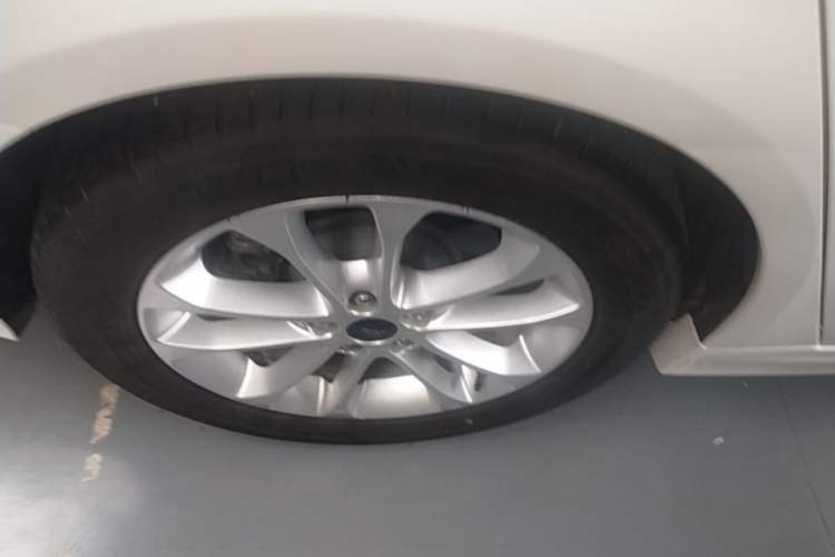 Used Ford Mondeo 2020 EcoBoost 180 Stylish Model Right Rear Wheel Hub