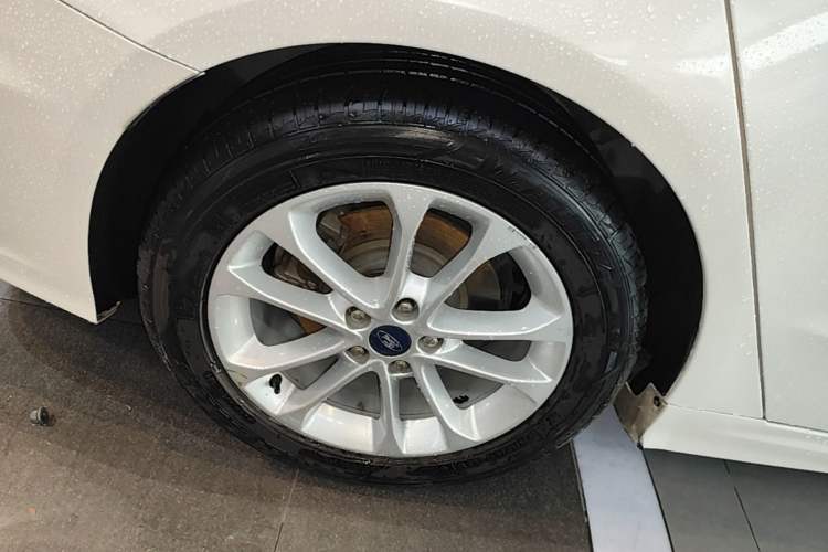 Used Ford Mondeo 2020 EcoBoost 180 Stylish Model Right Rear Wheel Hub