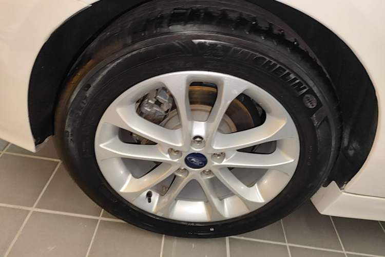 Used Ford Mondeo 2020 EcoBoost 180 Stylish Model Right Rear Wheel Hub
