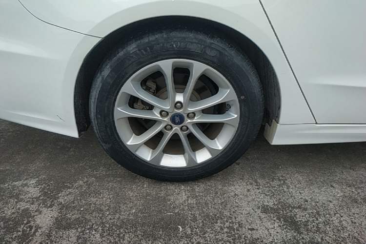 Used Ford Mondeo 2020 EcoBoost 180 Stylish Model Right Rear Wheel Hub