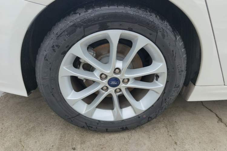 Used Ford Mondeo 2020 EcoBoost 180 Stylish Model Right Rear Wheel Hub