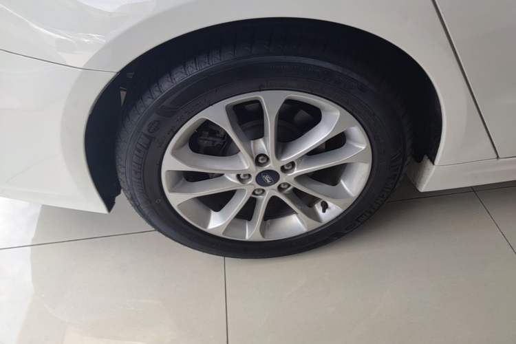 Used Ford Mondeo 2020 EcoBoost 180 Stylish Model Right Rear Wheel Hub