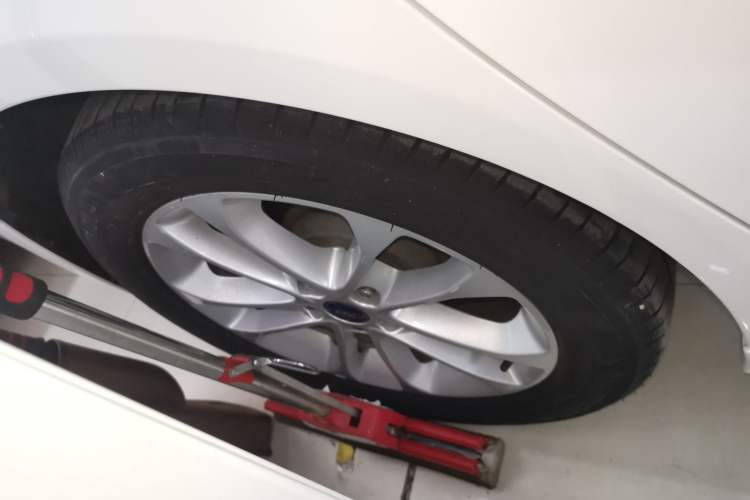 Used Ford Mondeo 2020 EcoBoost 180 Stylish Model Right Rear Wheel Hub
