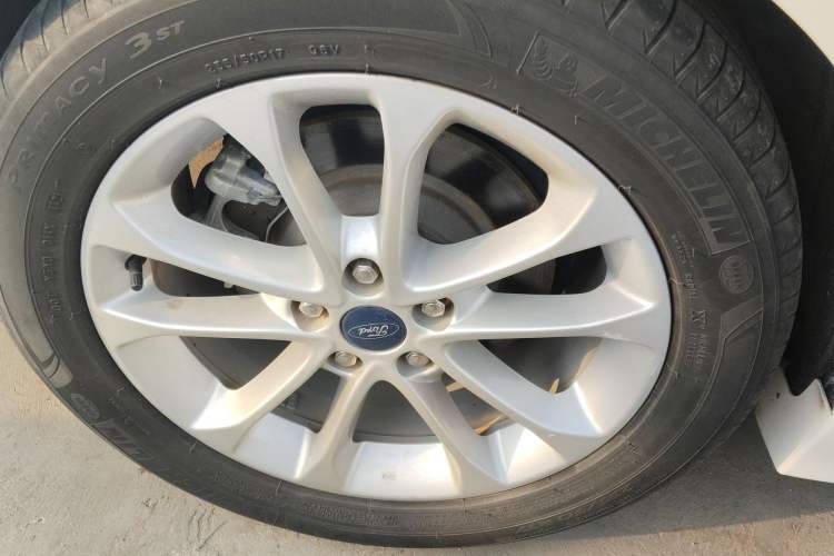 Used Ford Mondeo 2020 EcoBoost 180 Stylish Model Right Rear Wheel Hub