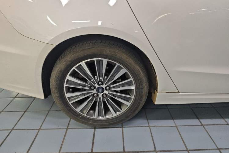Used Ford Mondeo 2020 EcoBoost 200 Luxury Model Right Rear Wheel Hub