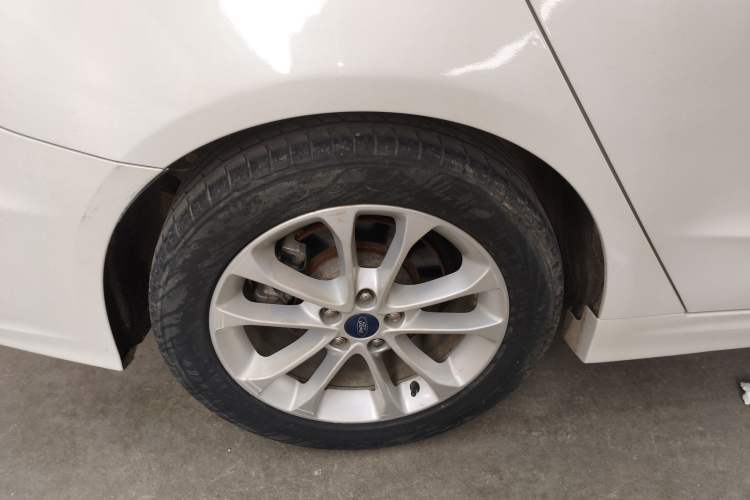 Used Ford Mondeo 2020 EcoBoost 180 Stylish Model Right Rear Wheel Hub
