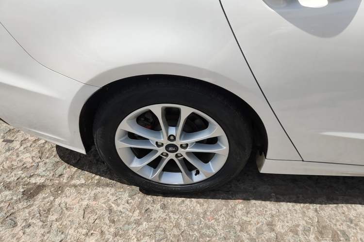Used Ford Mondeo 2020 EcoBoost 180 Stylish Model Right Rear Wheel Hub