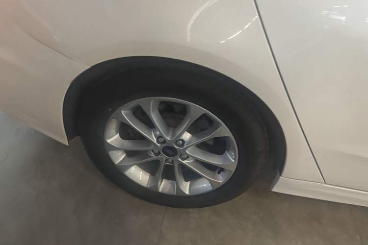 Used Ford Mondeo 2020 EcoBoost 180 Stylish Model Right Rear Wheel Hub