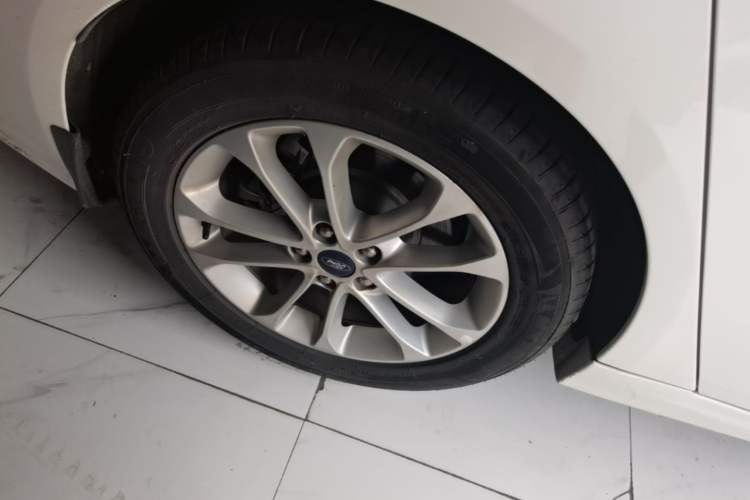 Used Ford Mondeo 2020 EcoBoost 180 Stylish Model Right Rear Wheel Hub