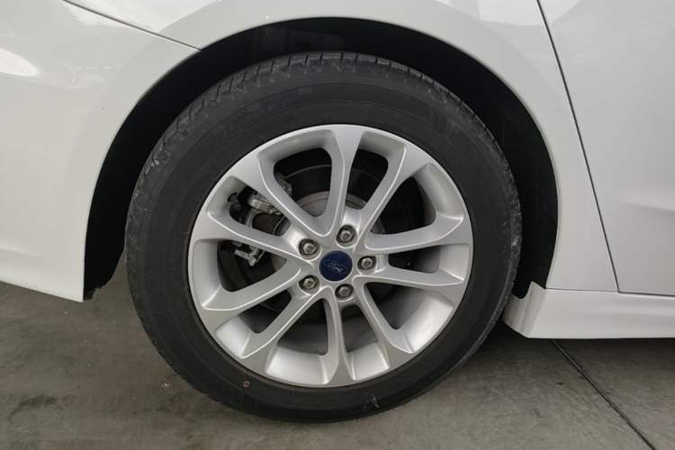 Used Ford Mondeo 2020 EcoBoost 180 Stylish Model Right Rear Wheel Hub