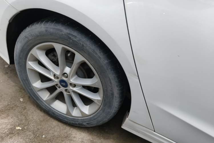 Used Ford Mondeo 2020 EcoBoost 180 Stylish Model Right Rear Wheel Hub