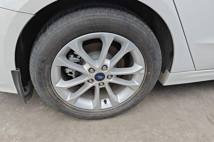 Used Ford Mondeo 2020 EcoBoost 180 Stylish Model Right Rear Wheel Hub