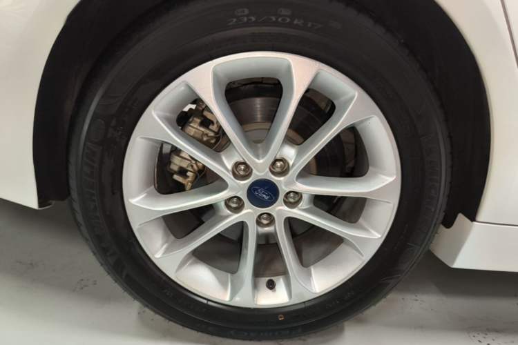 Used Ford Mondeo 2020 EcoBoost 200 Stylish Model Right Rear Wheel Hub