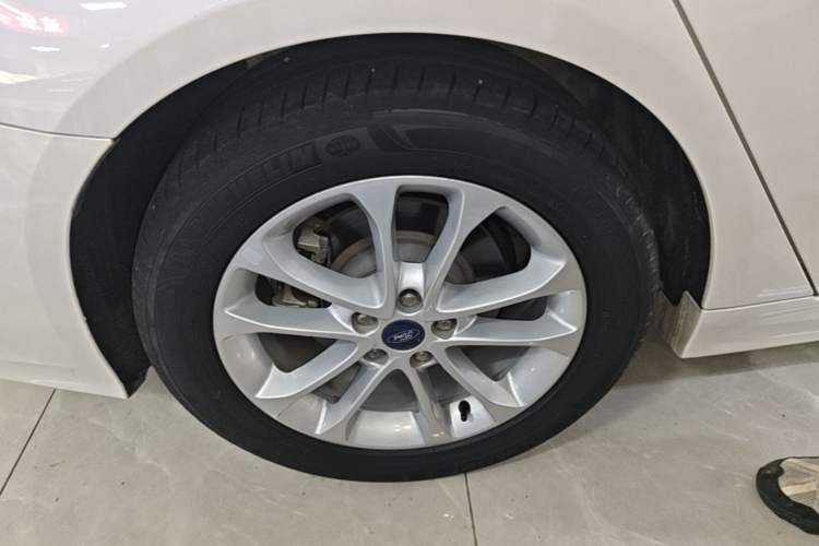Used Ford Mondeo 2020 EcoBoost 180 Stylish Model Right Rear Wheel Hub