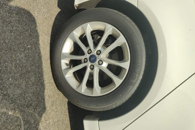 Used Ford Mondeo 2020 EcoBoost 180 Stylish Model Right Rear Wheel Hub