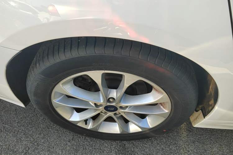 Used Ford Mondeo 2020 EcoBoost 180 Stylish Model Right Rear Wheel Hub