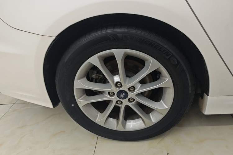 Used Ford Mondeo 2020 EcoBoost 180 Stylish Model Right Rear Wheel Hub
