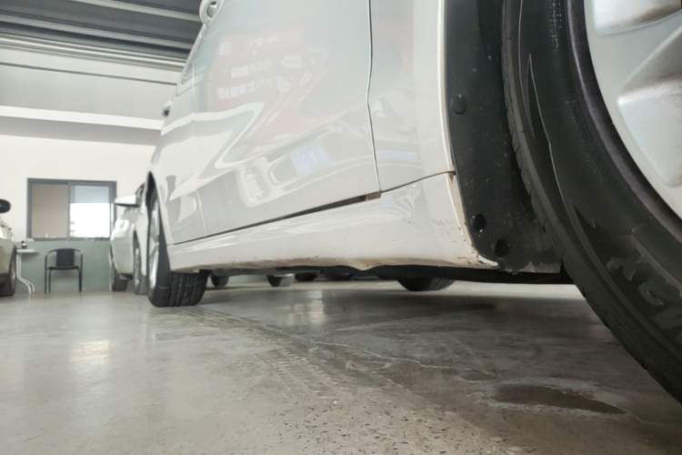 Used Ford Mondeo 2020 EcoBoost 180 Stylish Model Right Side Sill