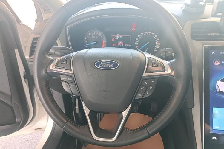 Used Ford Mondeo 2020 EcoBoost 180 Stylish Model Steering Wheel
