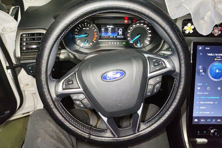 Used Ford Mondeo 2020 EcoBoost 200 Stylish Model Steering Wheel