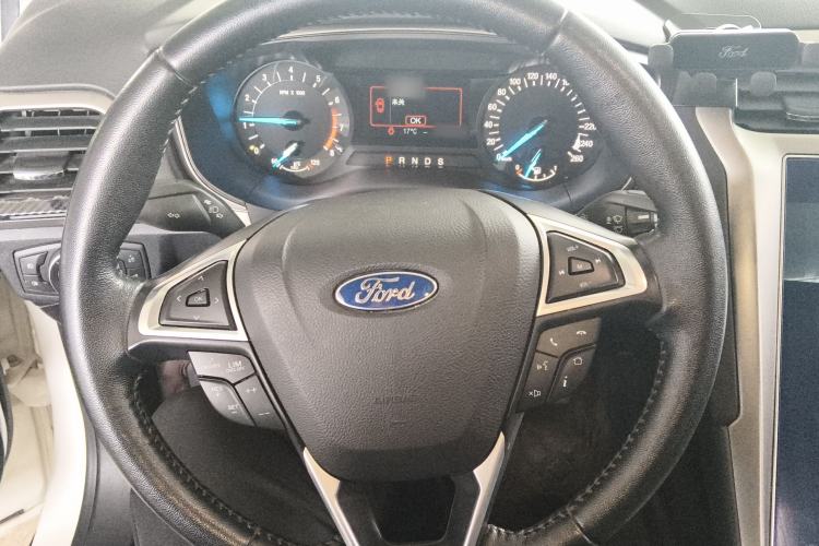 Used Ford Mondeo 2020 EcoBoost 180 Stylish Model Steering Wheel