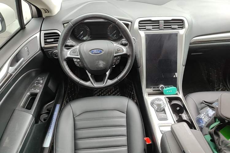 Used Ford Mondeo 2020 EcoBoost 180 Stylish Model Steering Wheel