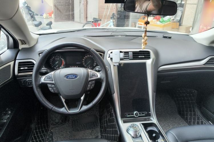 Used Ford Mondeo 2020 EcoBoost 180 Stylish Model Steering Wheel