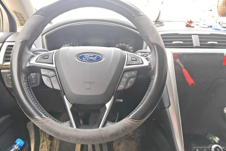 Used Ford Mondeo 2020 EcoBoost 180 Stylish Model Steering Wheel