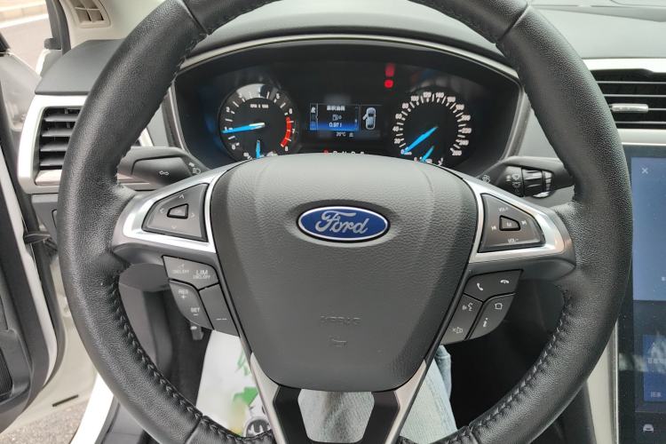 Used Ford Mondeo 2020 EcoBoost 180 Stylish Model Steering Wheel