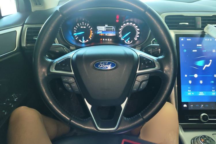 Used Ford Mondeo 2020 EcoBoost 180 Stylish Model Steering Wheel