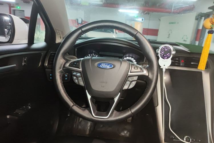 Used Ford Mondeo 2020 EcoBoost 180 Stylish Model Steering Wheel