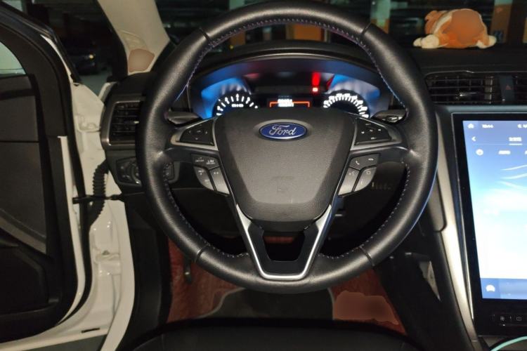 Used Ford Mondeo 2020 EcoBoost 180 Stylish Model Steering Wheel