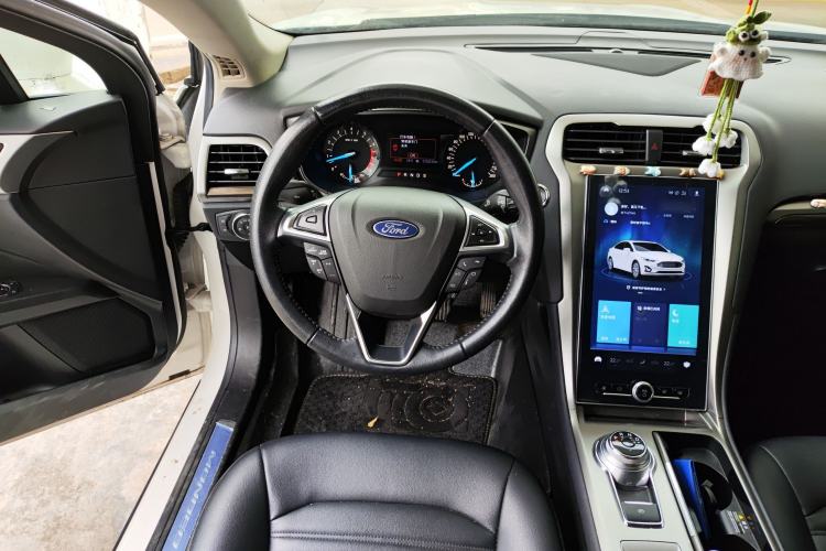 Used Ford Mondeo 2020 EcoBoost 180 Stylish Model Steering Wheel