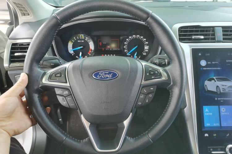 Used Ford Mondeo 2020 EcoBoost 180 Stylish Model Steering Wheel
