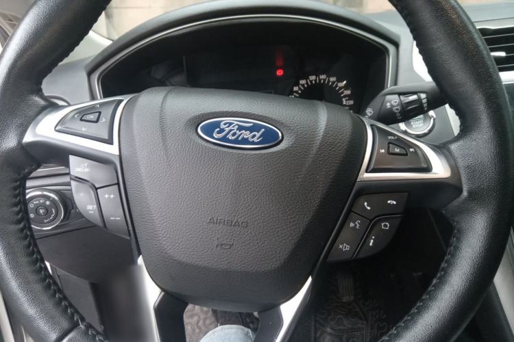 Used Ford Mondeo 2020 EcoBoost 180 Stylish Model Steering Wheel