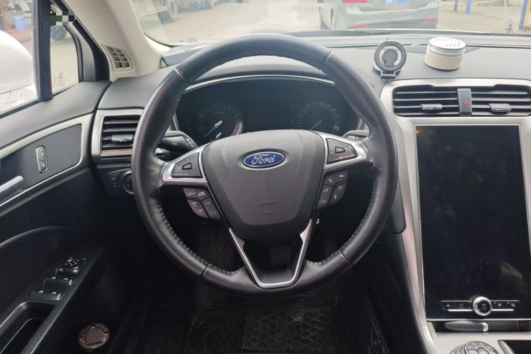 Used Ford Mondeo 2020 EcoBoost 180 Stylish Model Steering Wheel