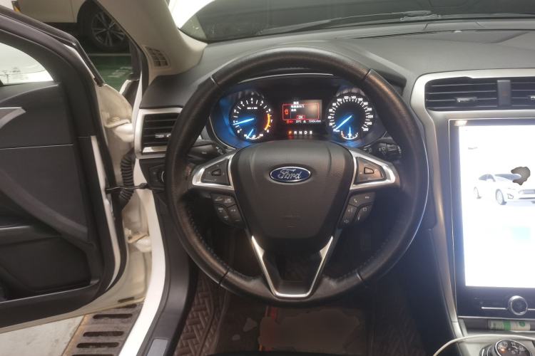 Used Ford Mondeo 2020 EcoBoost 180 Stylish Model Steering Wheel