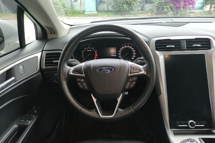 Used Ford Mondeo 2020 EcoBoost 180 Stylish Model Steering Wheel
