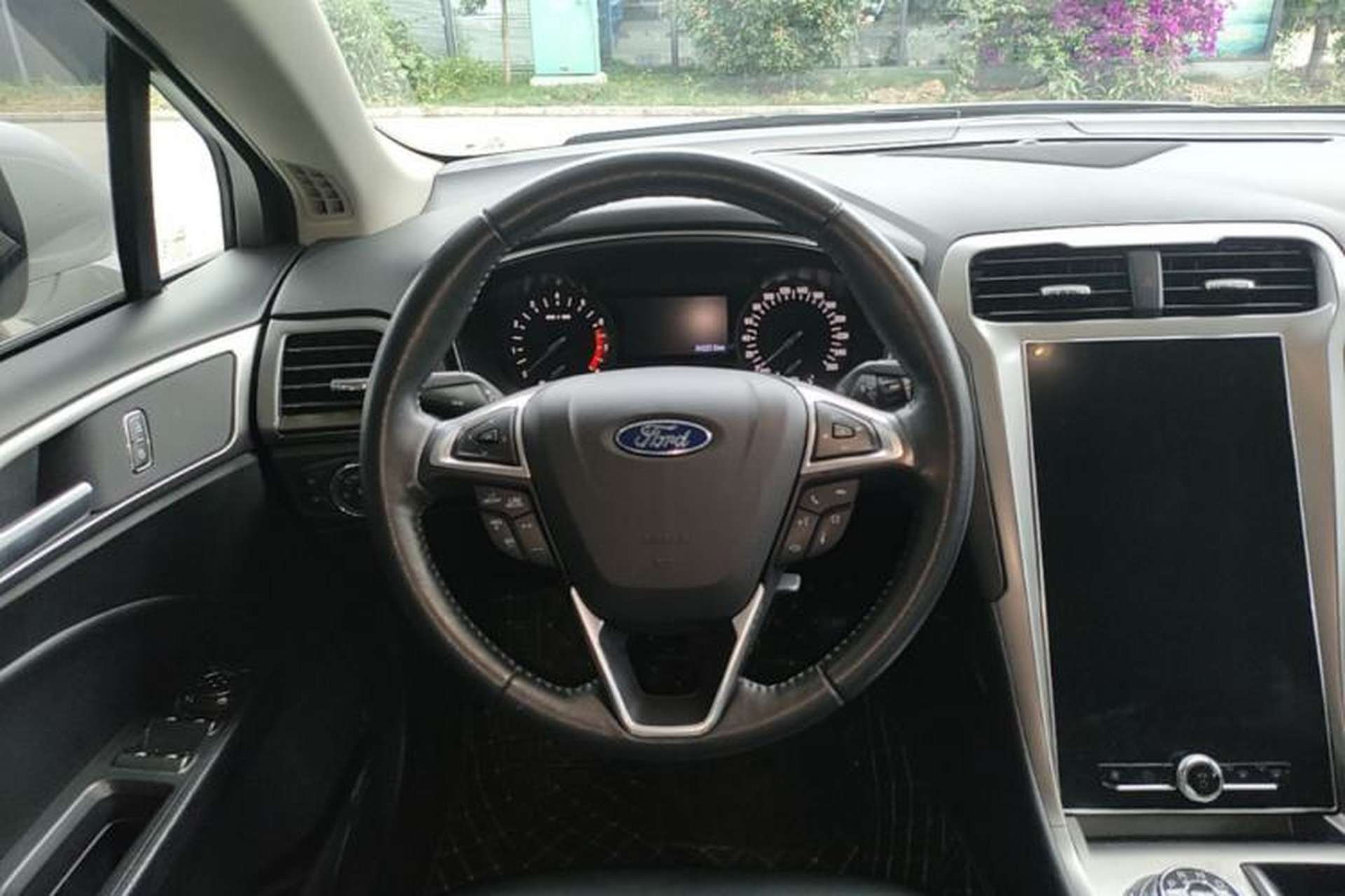 Used Ford Mondeo 2020 EcoBoost 180 Stylish Model Steering Wheel