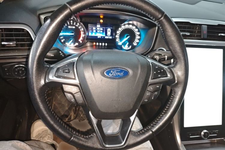 Used Ford Mondeo 2020 EcoBoost 180 Stylish Model Steering Wheel