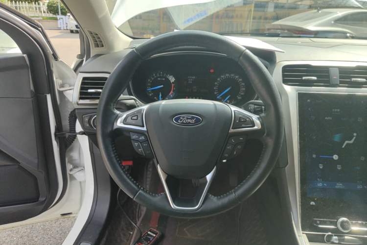 Used Ford Mondeo 2020 EcoBoost 180 Stylish Model Steering Wheel