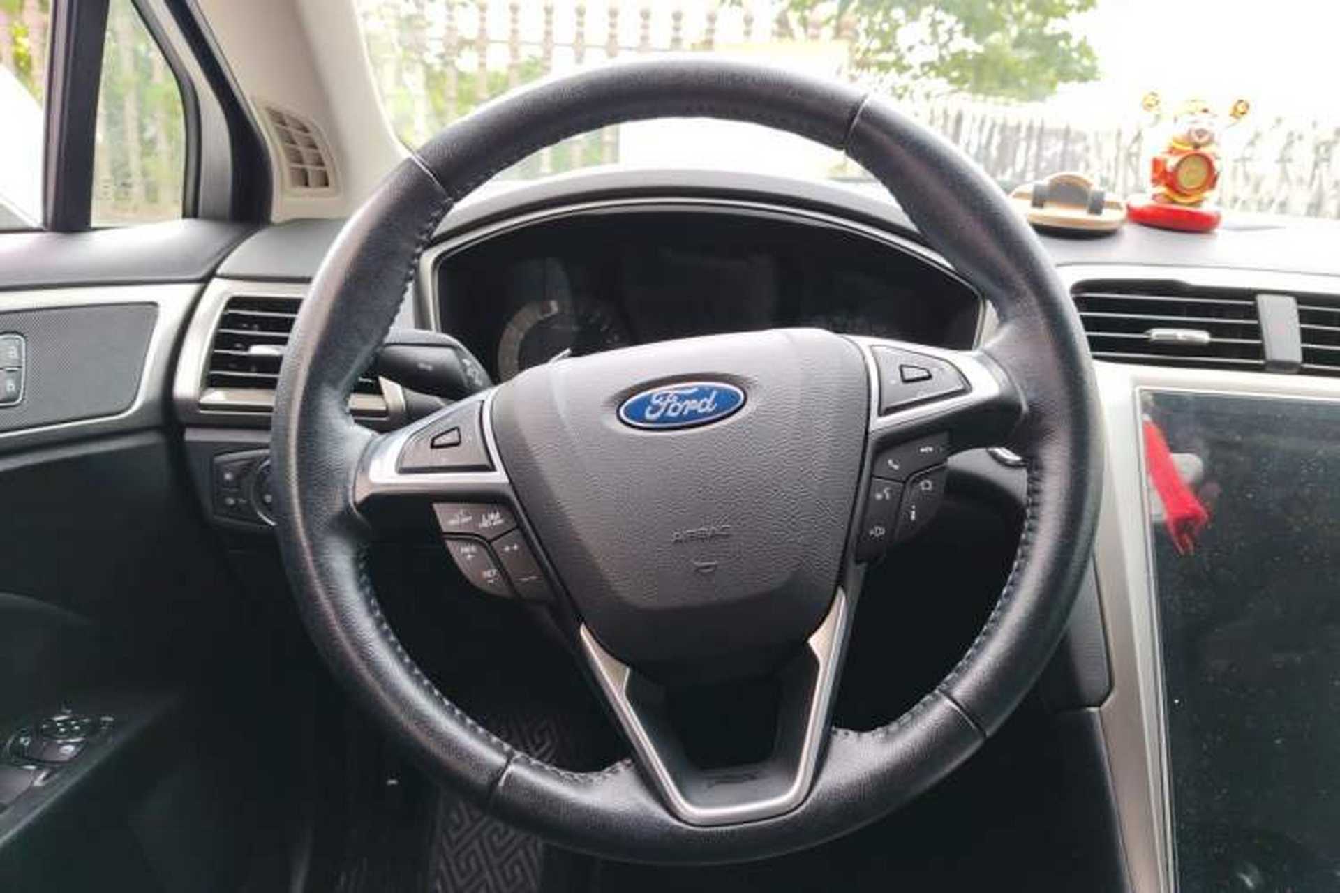 Used Ford Mondeo 2020 EcoBoost 180 Stylish Model Steering Wheel