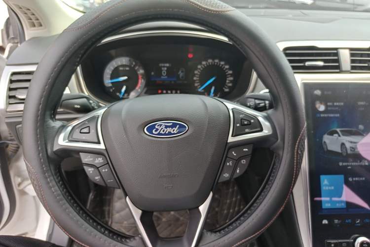 Used Ford Mondeo 2020 EcoBoost 200 Stylish Model Steering Wheel