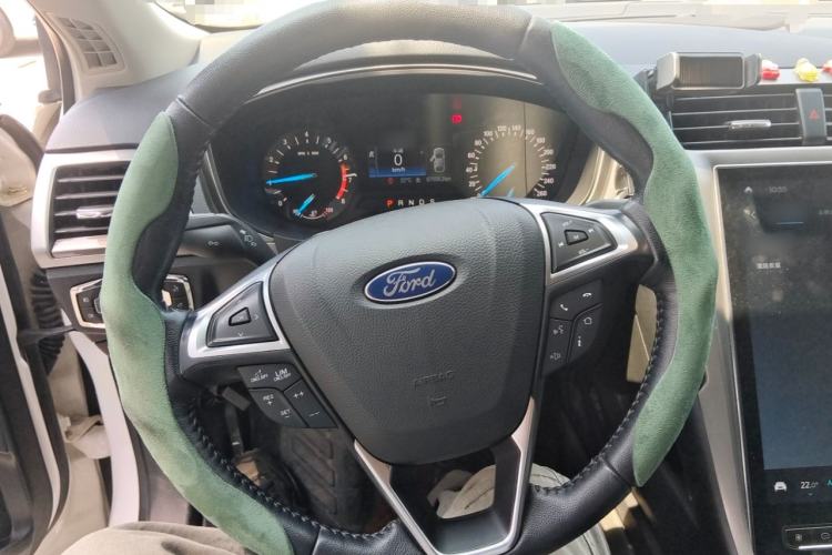 Used Ford Mondeo 2020 EcoBoost 180 Stylish Model Steering Wheel