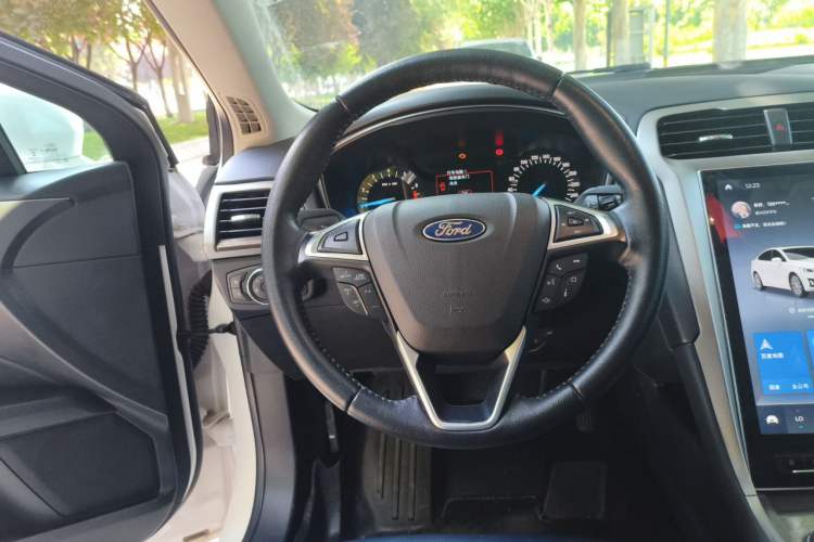 Used Ford Mondeo 2020 EcoBoost 180 Stylish Model Steering Wheel