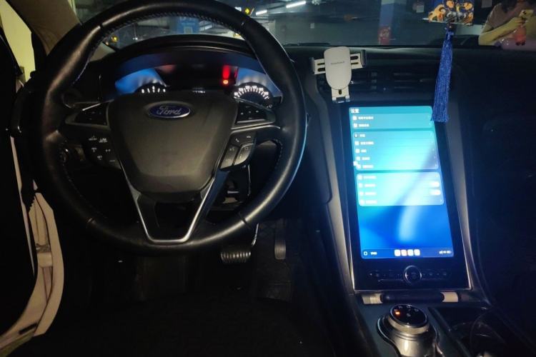 Used Ford Mondeo 2020 EcoBoost 180 Stylish Model Steering Wheel